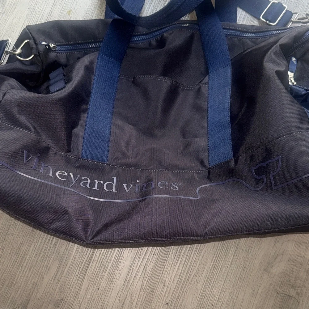 Vineyard Vines elegant duffel